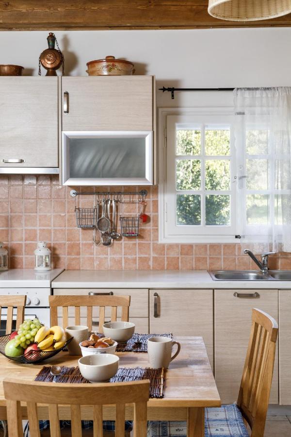 Halikounas Fridas Place מראה חיצוני תמונה